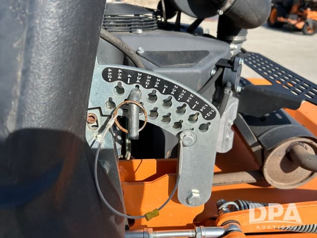 Image of Scag V-Ride equipment image 4