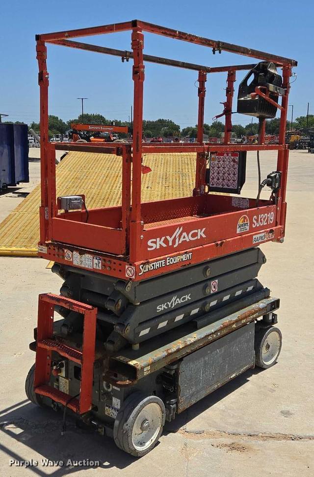 Image of Sky Jack SJ3219 equipment image 4