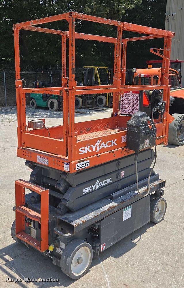 Image of Sky Jack SJ3219 equipment image 4