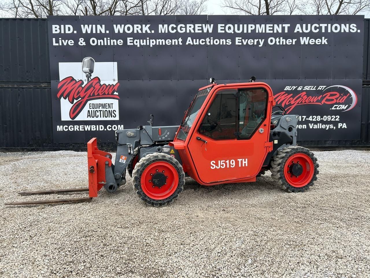 2020 Sky Jack SJ519TH Equipment Image0