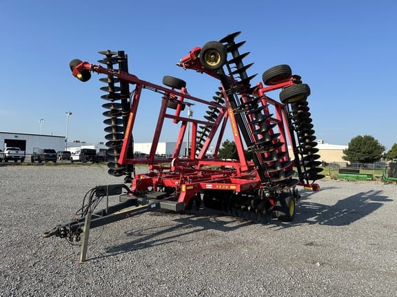 2020 Sunflower 1436 Equipment Image0