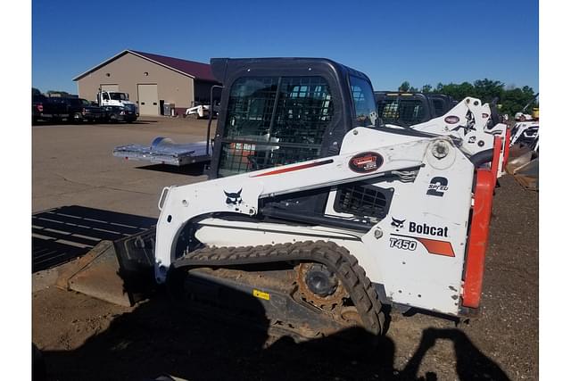 Image of Bobcat T450 equipment image 1