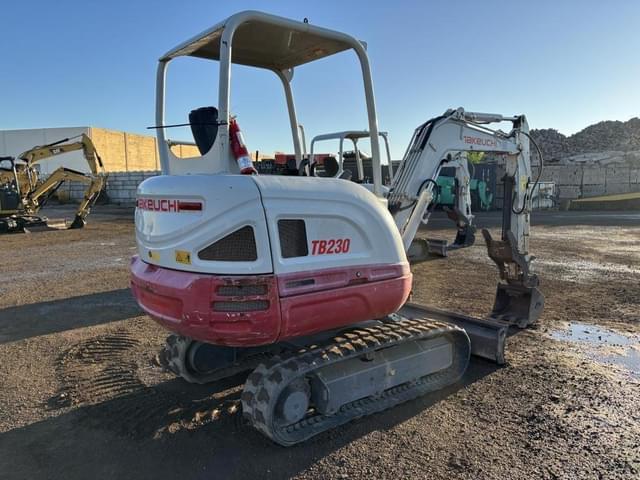 Image of Takeuchi TB230 equipment image 2