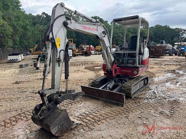 Image of Takeuchi TB230 equipment image 2