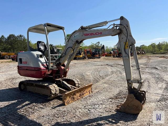 Image of Takeuchi TB230 equipment image 2
