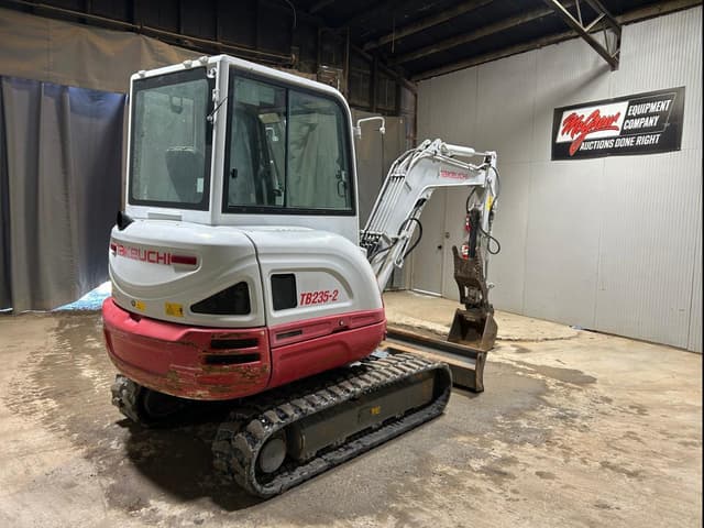 Image of Takeuchi TB235-2 equipment image 4