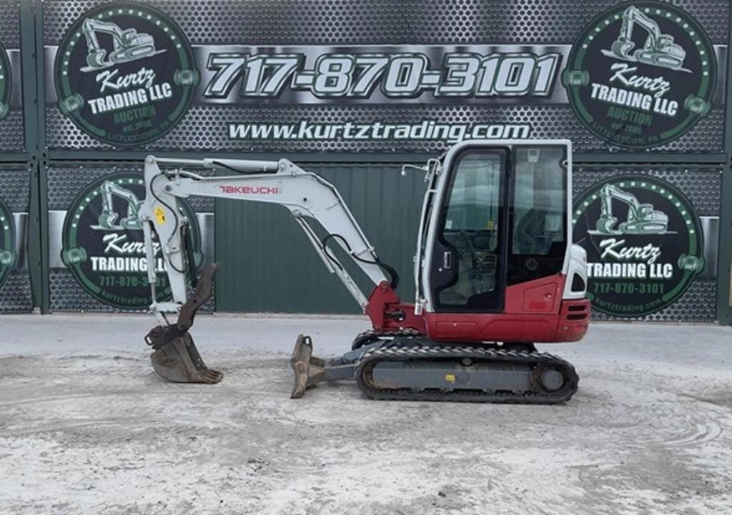 2020 Takeuchi TB235-2 Equipment Image0