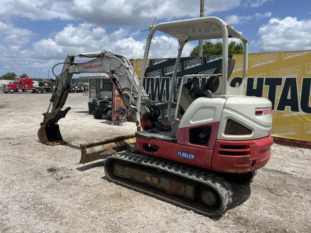 Image of Takeuchi TB240 equipment image 1