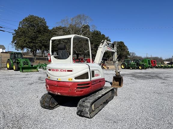 Image of Takeuchi TB250-2 equipment image 4