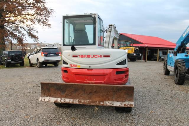 Image of Takeuchi TB260 equipment image 4
