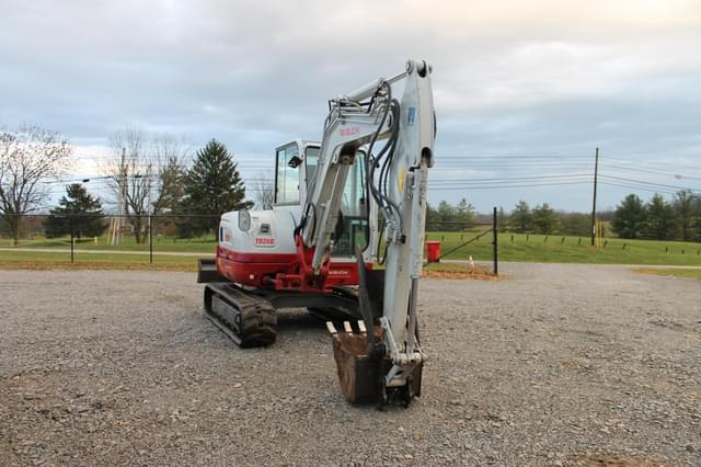 Image of Takeuchi TB260 equipment image 1