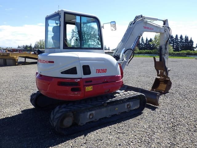 Image of Takeuchi TB260 equipment image 3