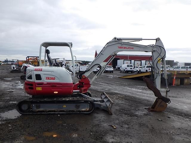 Image of Takeuchi TB260 equipment image 2