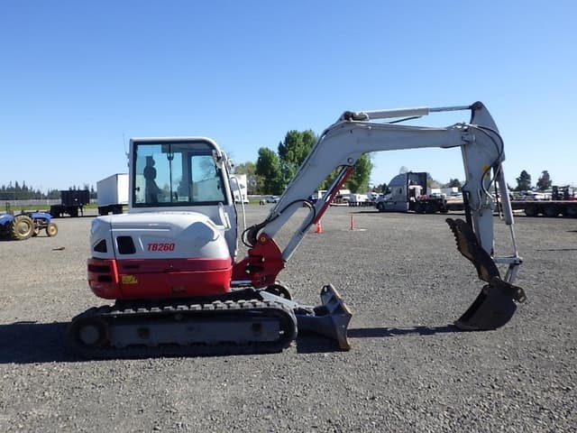 Image of Takeuchi TB260 equipment image 2