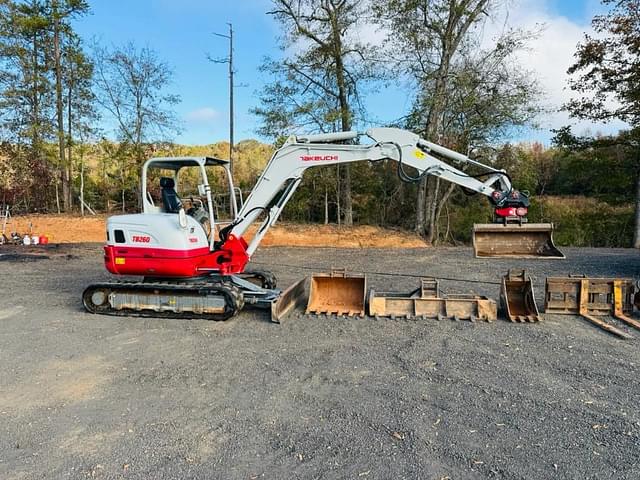 Image of Takeuchi TB260 equipment image 1