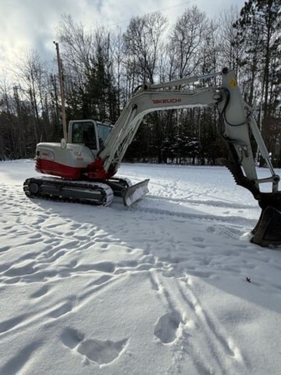Image of Takeuchi TB290 equipment image 3