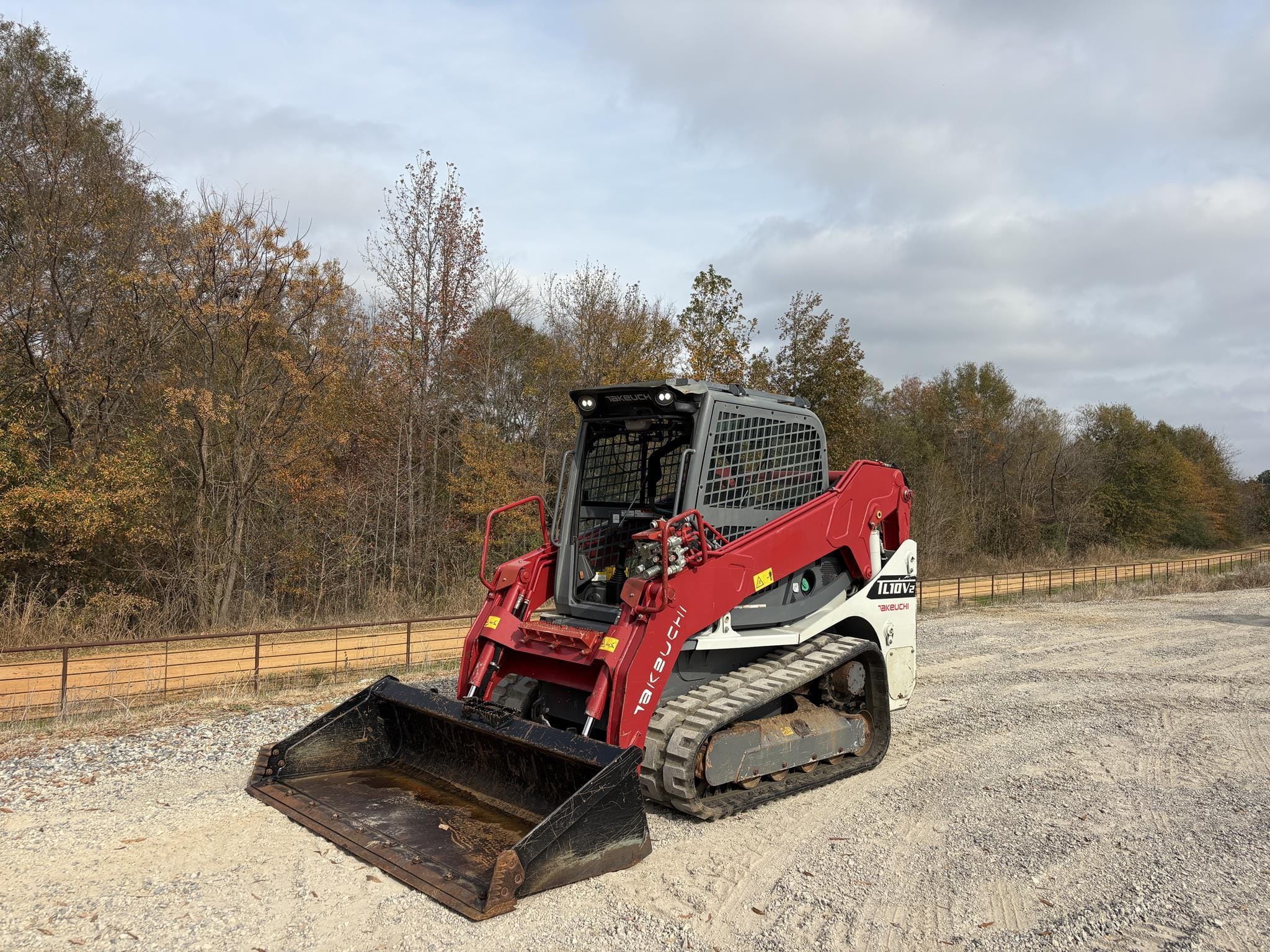 2020 Takeuchi TL10V2 Equipment Image0