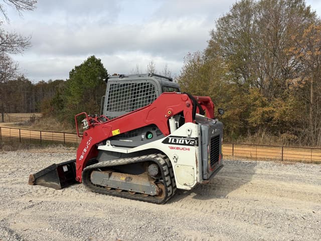 Image of Takeuchi TL10V2 equipment image 4