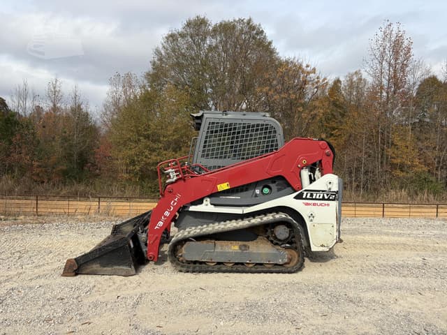 Image of Takeuchi TL10V2 equipment image 2