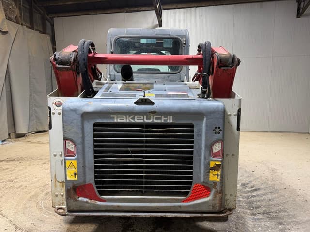 Image of Takeuchi TL12V2 equipment image 3