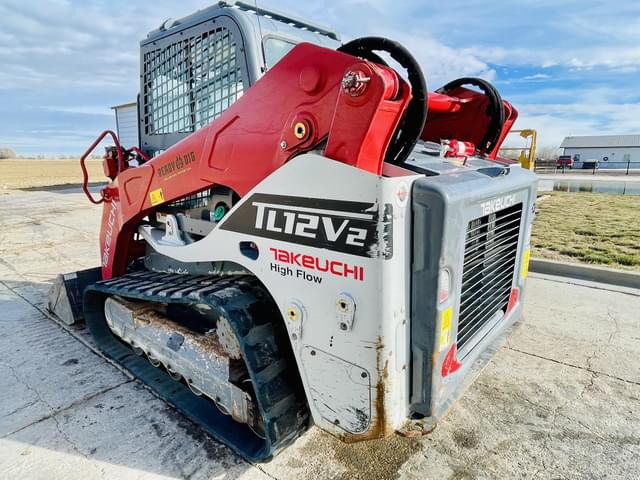 Image of Takeuchi TL12V2 equipment image 4