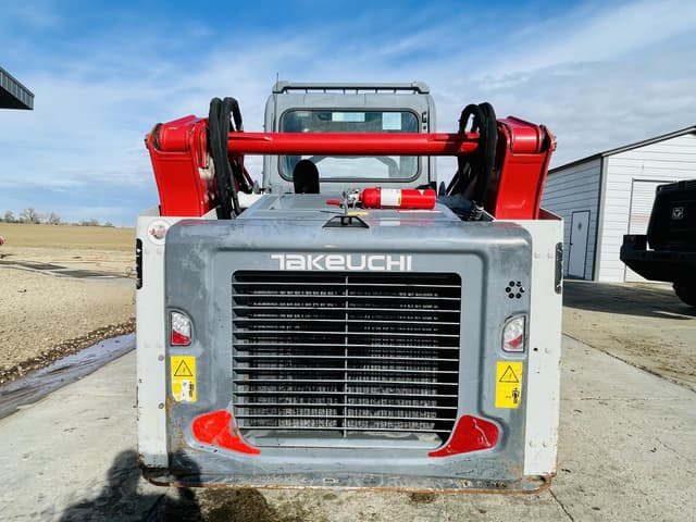 Image of Takeuchi TL12V2 equipment image 3