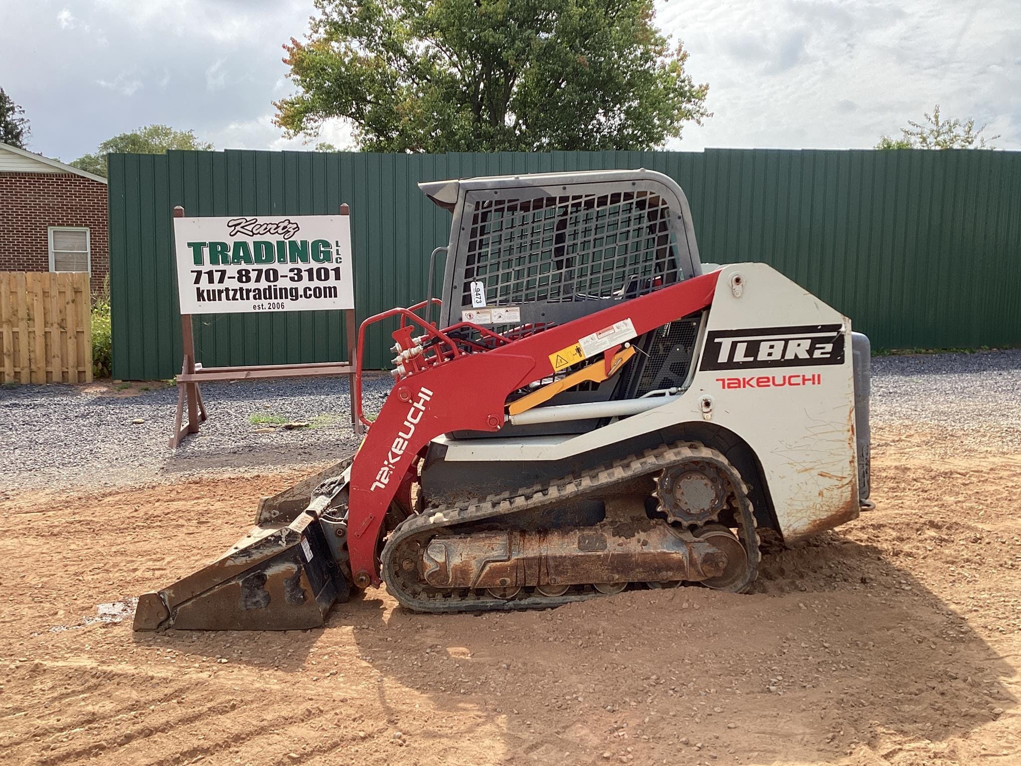 Main image Takeuchi TL8R2