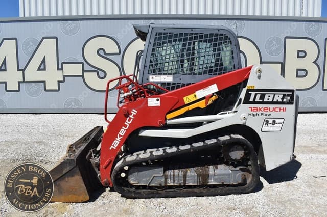 Image of Takeuchi TL8R2 equipment image 4
