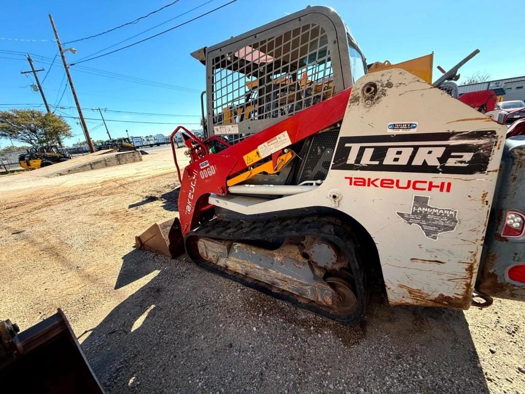 2020 Takeuchi TL8R2 Equipment Image0