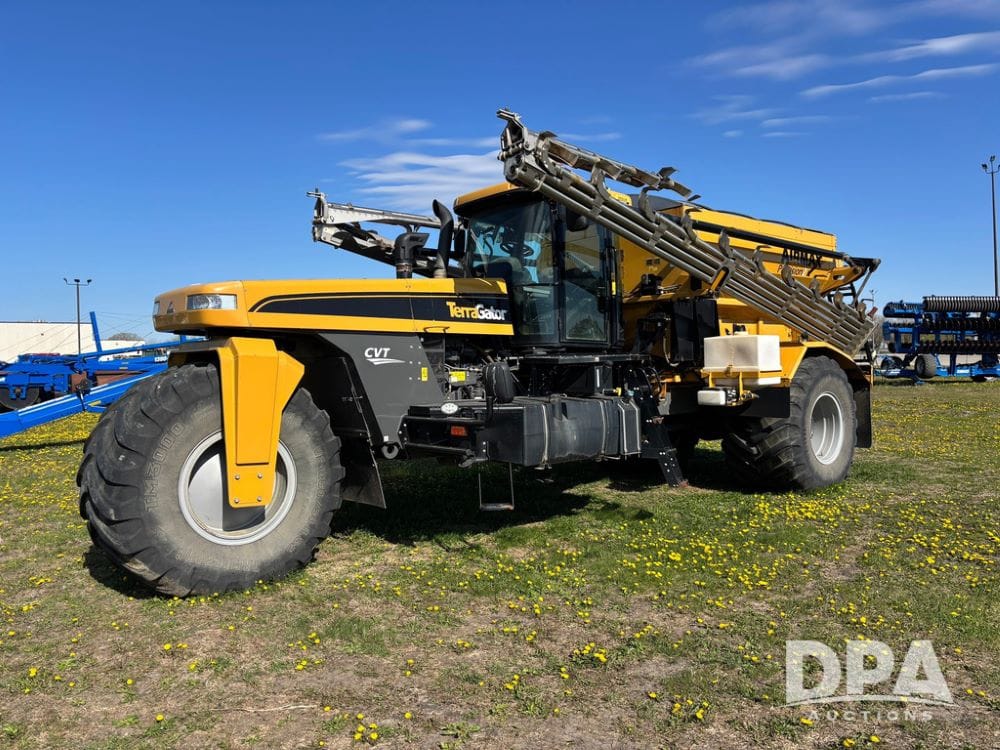 2020 Terra-Gator TG9300C Equipment Image0