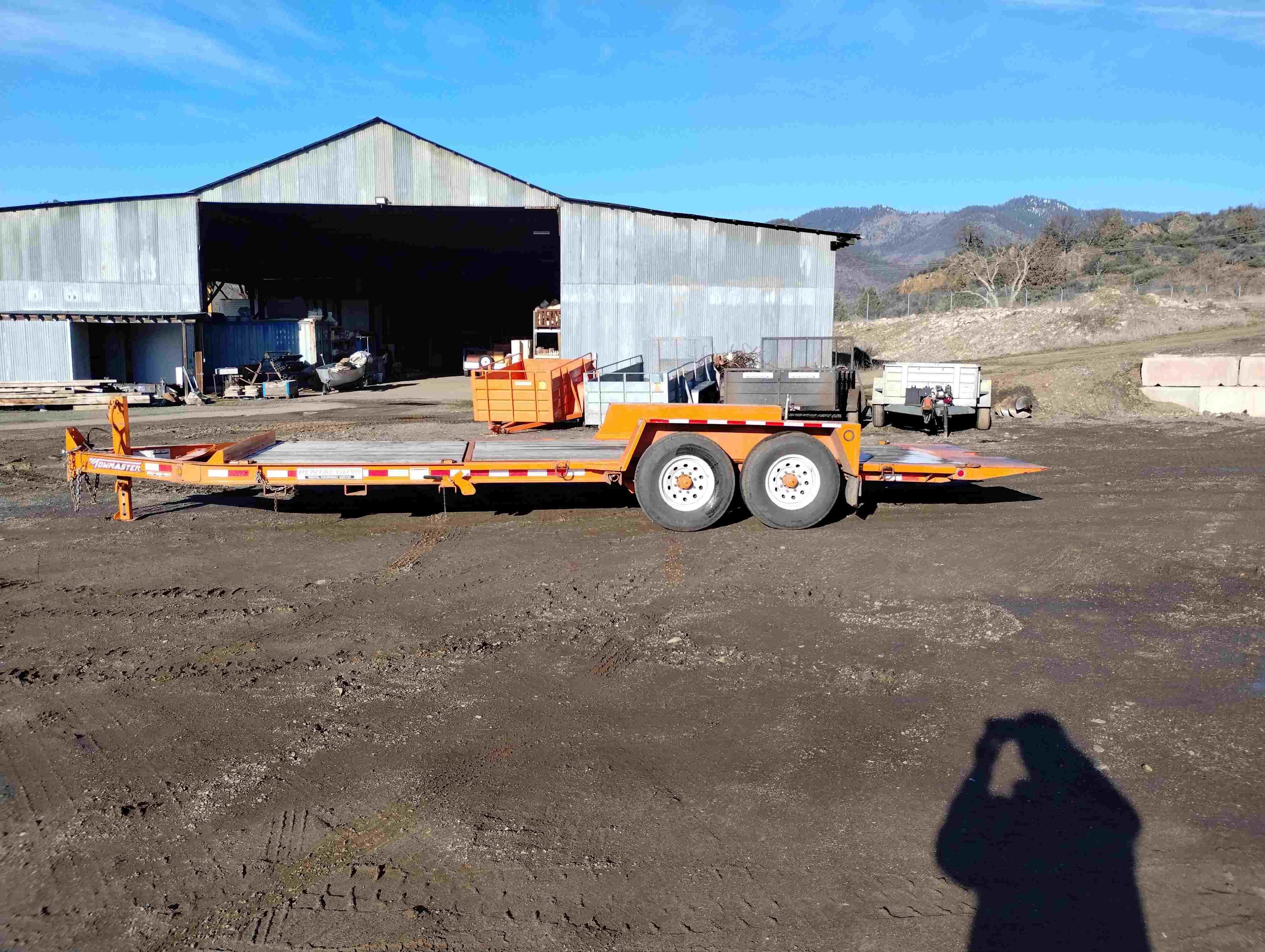 2020 Towmaster T-12DT Equipment Image0