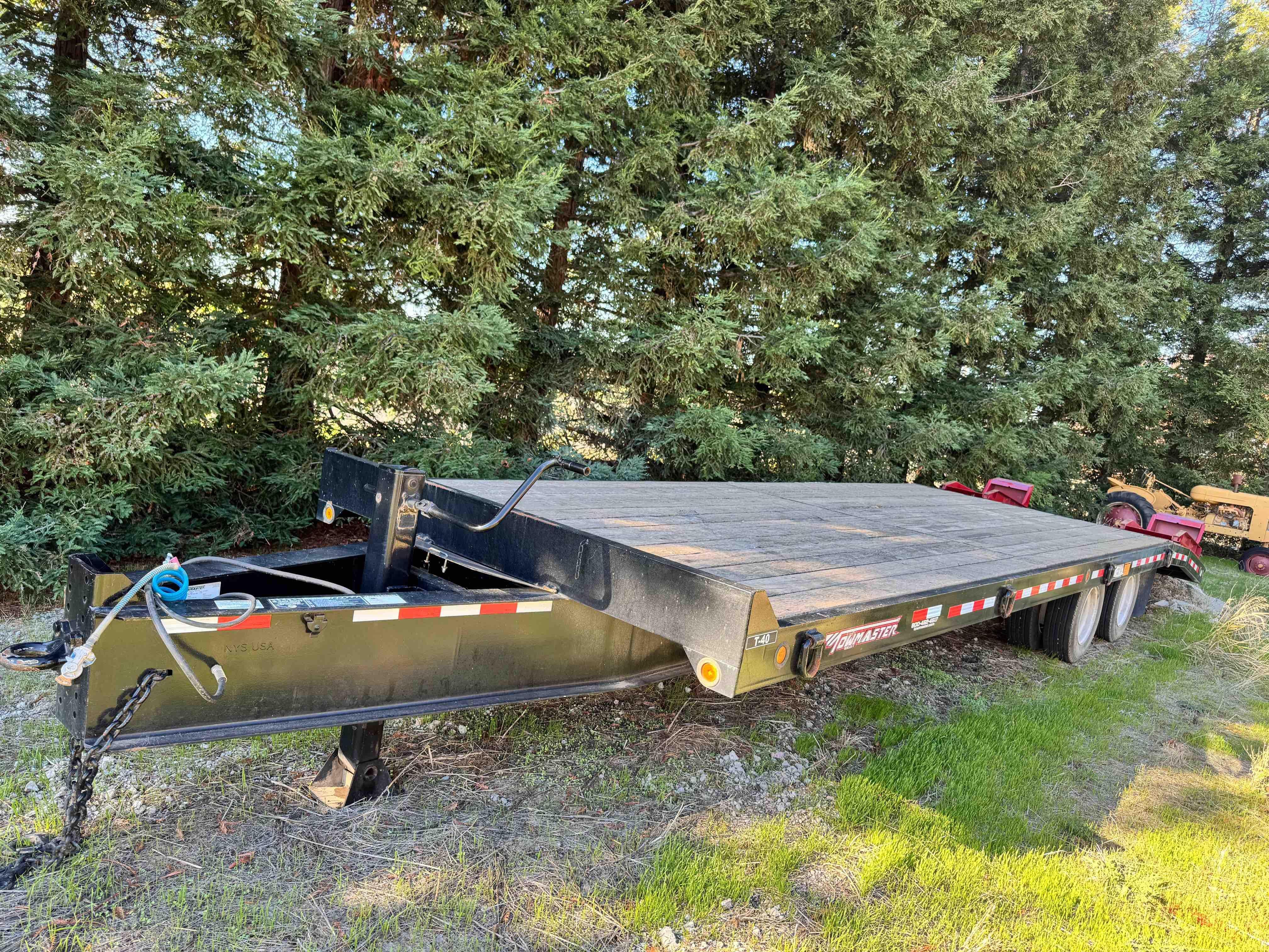 2020 Towmaster T-40 Equipment Image0
