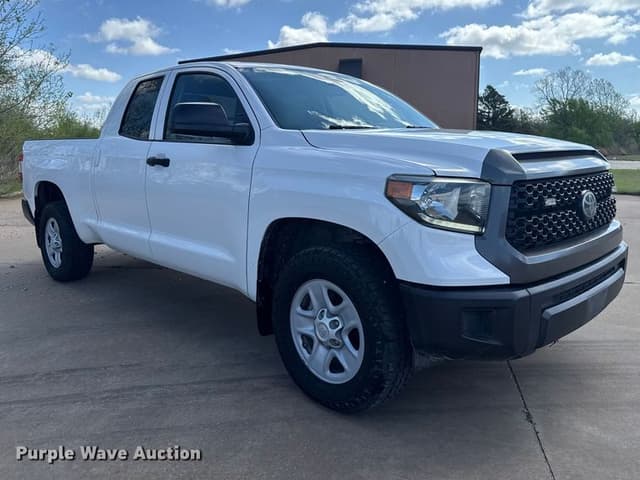 Image of Toyota Tundra equipment image 2