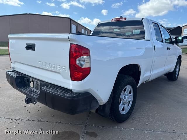 Image of Toyota Tundra equipment image 4