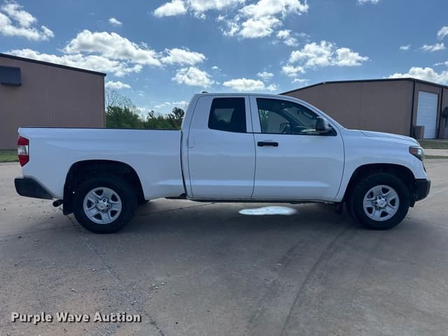 Image of Toyota Tundra equipment image 3