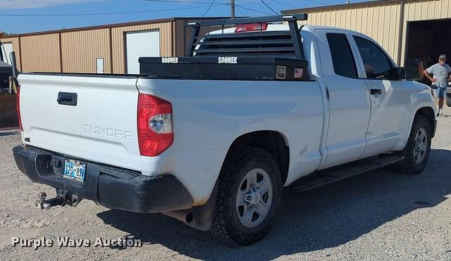 Image of Toyota Tundra equipment image 4