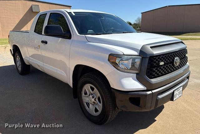 Image of Toyota Tundra equipment image 2