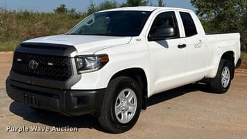 Main image Toyota Tundra SR5