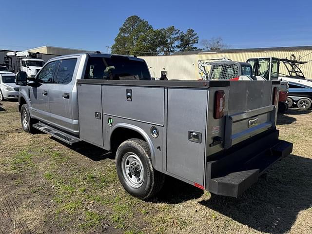 Image of Ford F-350 equipment image 4