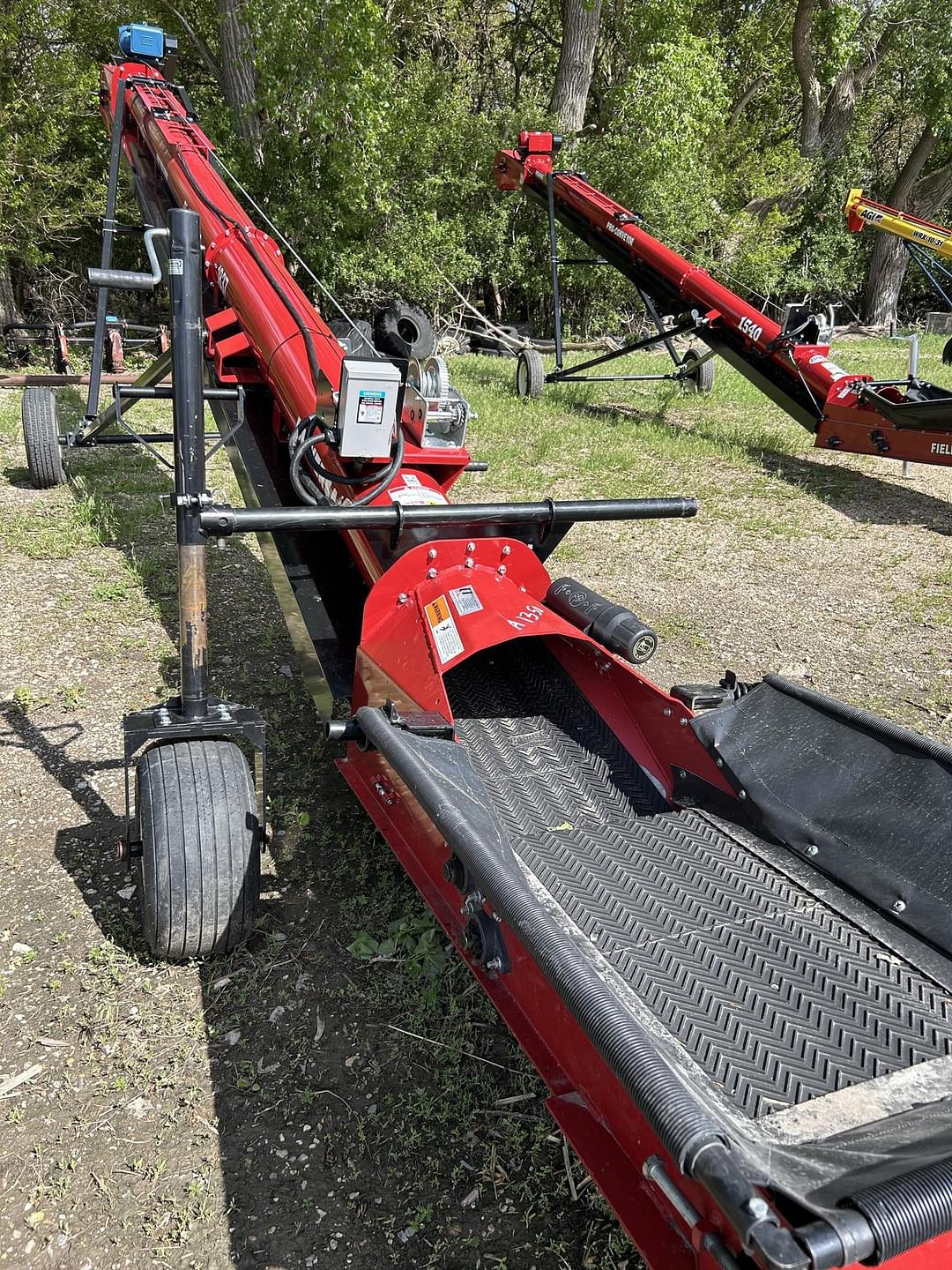 Image of Universal 1837 BINBUSTER FIELD LOADER TD Image 0
