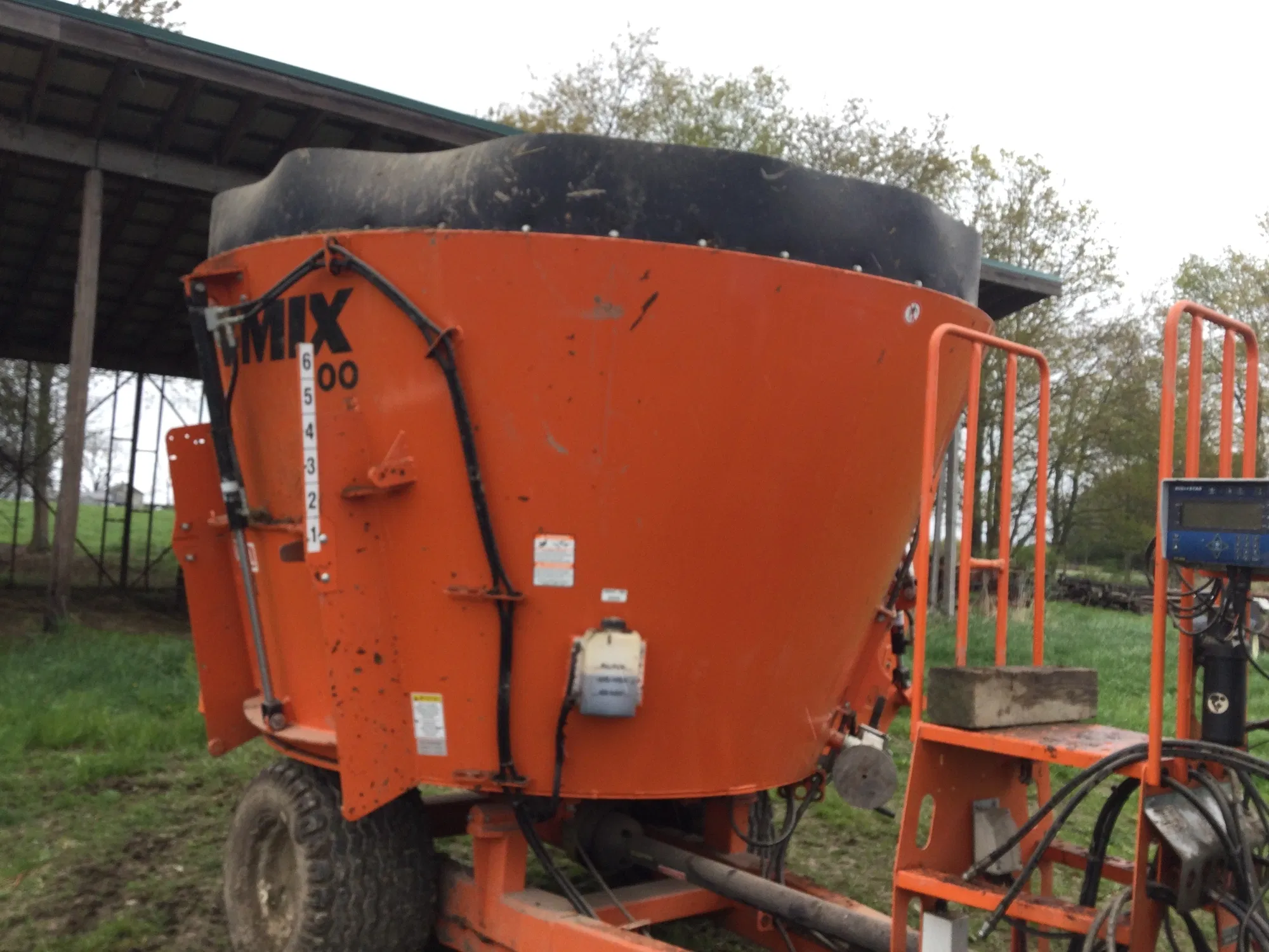 2020 ValMetal 400 Equipment Image0