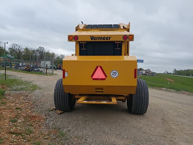 Image of Vermeer 604R Signature equipment image 3