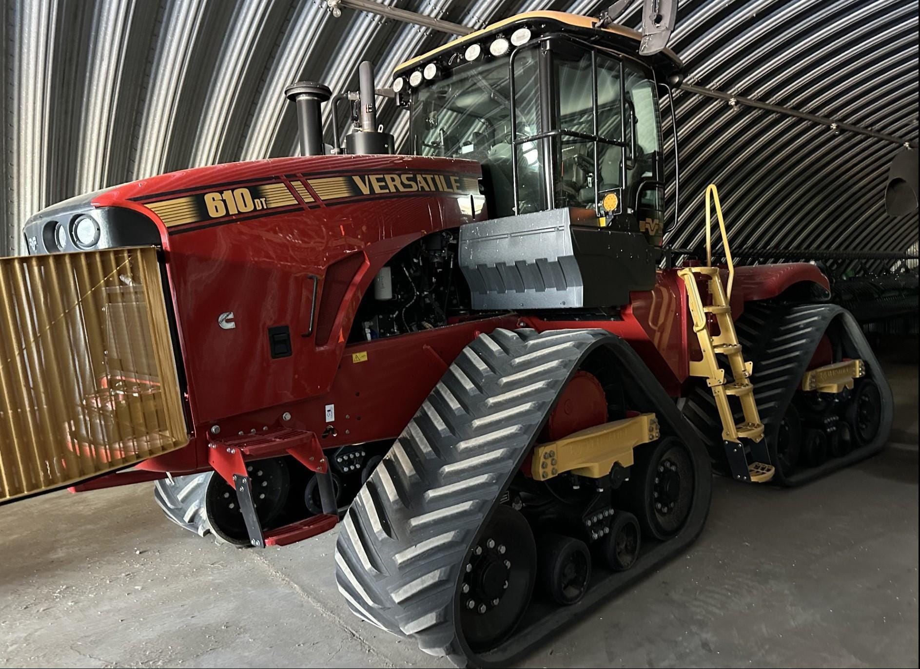 2020 Versatile 610DT Equipment Image0