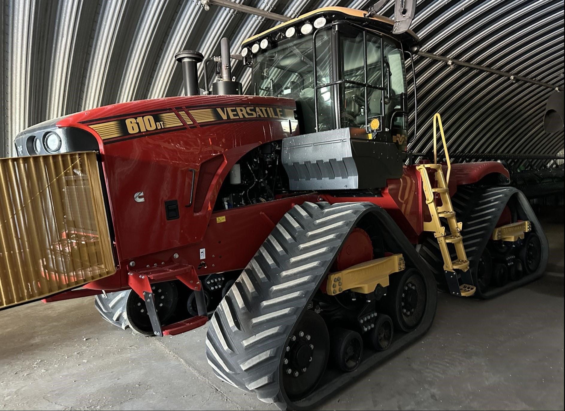2020 Versatile 610DT Equipment Image0
