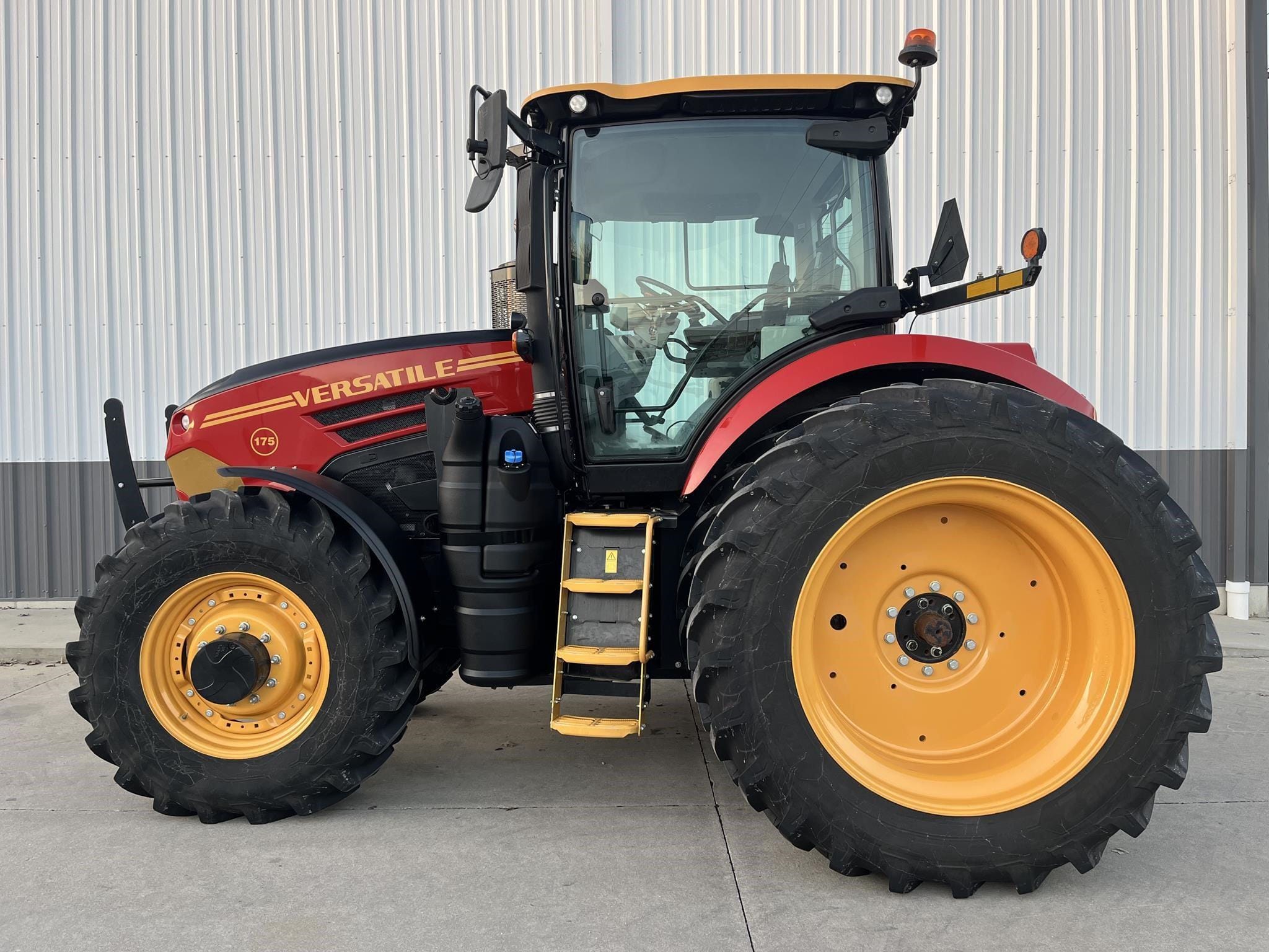 2020 Versatile Nemesis 175 Equipment Image0