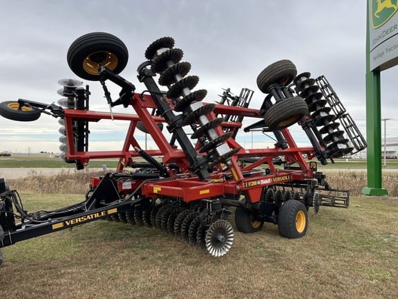 2020 Versatile VT290 Equipment Image0