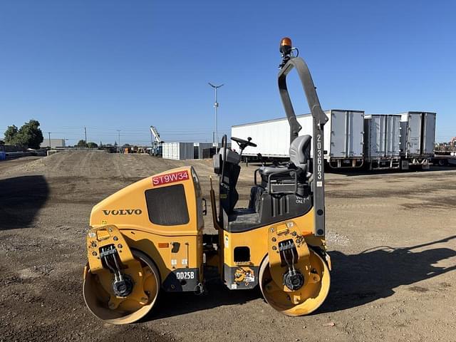 Image of Volvo DD25B equipment image 4