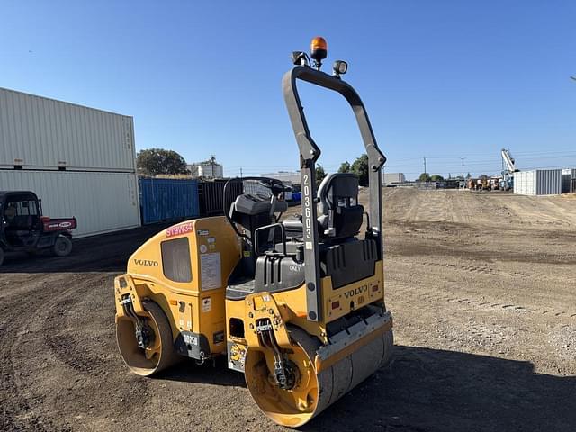Image of Volvo DD25B equipment image 3