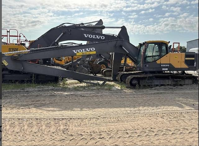 Image of Volvo EC220EL equipment image 3