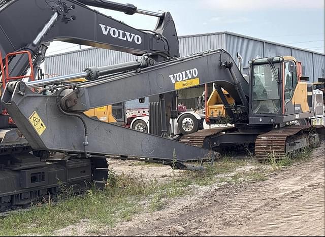 Image of Volvo EC220EL equipment image 4